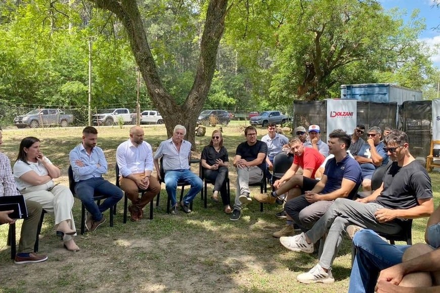 Se presentó formalmente la Mesa Provincial del Arroz, un espacio de trabajo integrado por unos 30 productores, técnicos del Instituto Nacional de Tecnología Agropecuaria (INTA), legisladores, gobiernos locales y la Secretaría de Agricultura y Ganadería