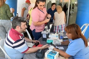 Controles de salud, trámites sindicales y asesoramiento gratuito fueron algunos de los servicios ofrecidos durante la jornada. Crédito: Guillermo Di Salvatore.