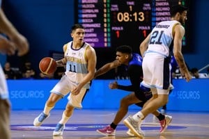 El cordobés José Vildoza, base titular de la selección que buscará ante Colombia la segunda victoria seguida en la clasificación a la AmeriCup. Créditos: Fiba