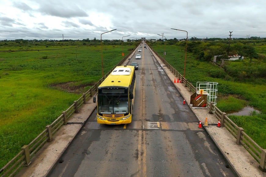 Los vehículos ya cruzan el Carretero entre Santa Fe y Santo Tomé. Crédito: Fernando Nicola