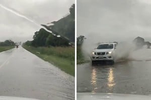 El agua en la calzada que quedó tras el temporal.