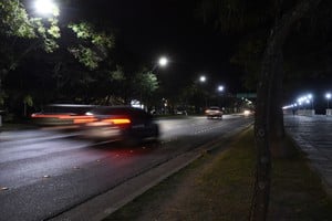 Las altas velocidades en la Costanera Oeste, un viejo reclamo de los vecinos de Siete Jefes.