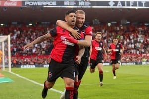 El festejo de Éver Banega. Foto: @Newells