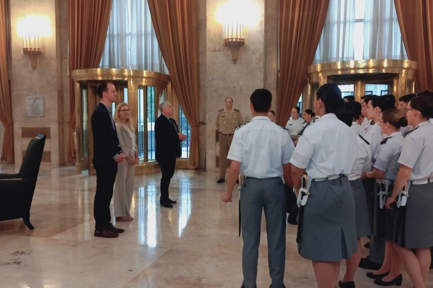 Cadetes del Liceo Militar “General Belgrano” en Buenos Aires: liderazgo y valores en formación. Foto: Ministerio de Defensa