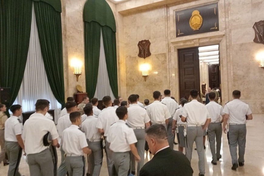 Cadetes del Liceo Militar “General Belgrano” en Buenos Aires: liderazgo y valores en formación. Foto: Ministerio de Defensa