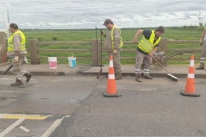 Trabajos de reparación en el Puente Carretero