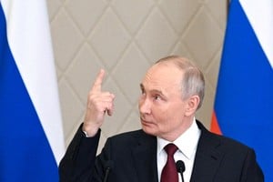 Russian President Vladimir Putin gestures during a press conference following the Collective Security Treaty Organisation (CSTO) summit in Astana, Kazakhstan, November 28, 2024. Sputnik/Ramil Sitdikov/Kremlin via REUTERS ATTENTION EDITORS - THIS IMAGE WAS PROVIDED BY A THIRD PARTY.     TPX IMAGES OF THE DAY