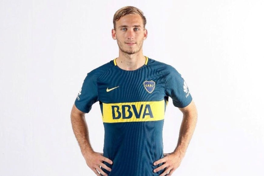 Ropkof vistiendo la camiseta de Boca.