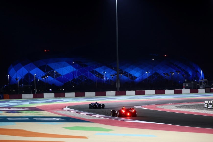 Formula One F1 - Qatar Grand Prix - Lusail International Circuit, Lusail, Qatar - November 29, 2024
Williams' Franco Colapinto and Red Bull's Max Verstappen during practice REUTERS/Jakub Porzycki