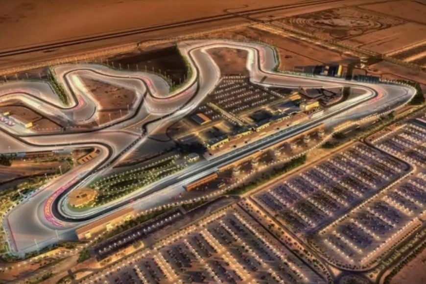 El circuito de Lusail, en Qatar, tiene 5400 metros, con 16 curvas, 6 de ellas a izquierdas y 10 a derechas, y cuenta con una única recta, la principal, que se alarga durante 1068 metros