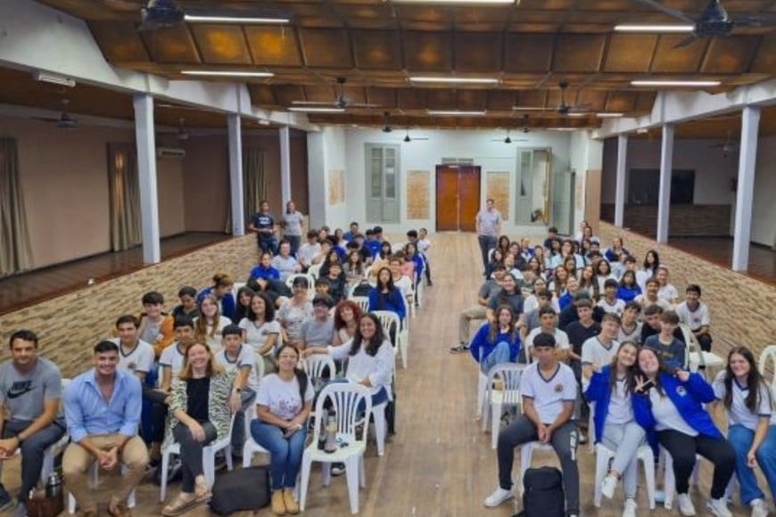 El evento contó con la destacada participación de la Dra. María Fernanda Pagura, reconocida académica con una sólida trayectoria en los ámbitos de la educación, género y derechos humanos.