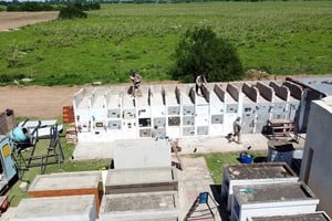 Uno de los puntos más críticos de la situación fue la afectación al cementerio local, así como a las viviendas de la zona impactada. Afortunadamente, todas las familias afectadas por el temporal están recibiendo atención y asistencia por parte de los servicios sociales.