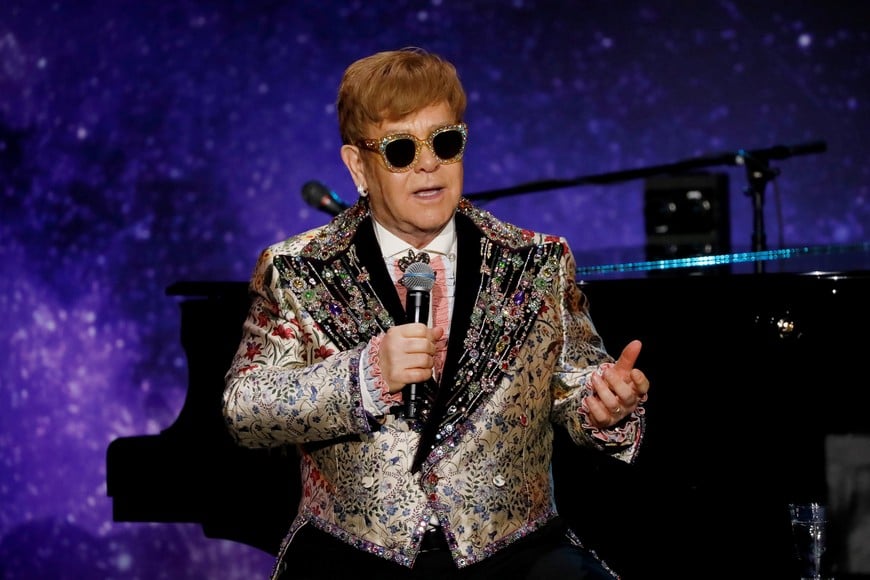 Singer Elton John announces his final "Farewell Yellow Brick Road" tour after performing in Manhattan, New York, U.S., January 24, 2018. REUTERS/Shannon Stapleton


 eeuu nueva york Elton John cantante anuncia su retiro de los escenarios musica musicos