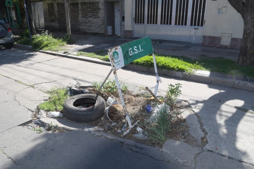 El cartel de la Guardia de Seguridad municipal en el hundimiento.

Guillermo Di Salvatore.