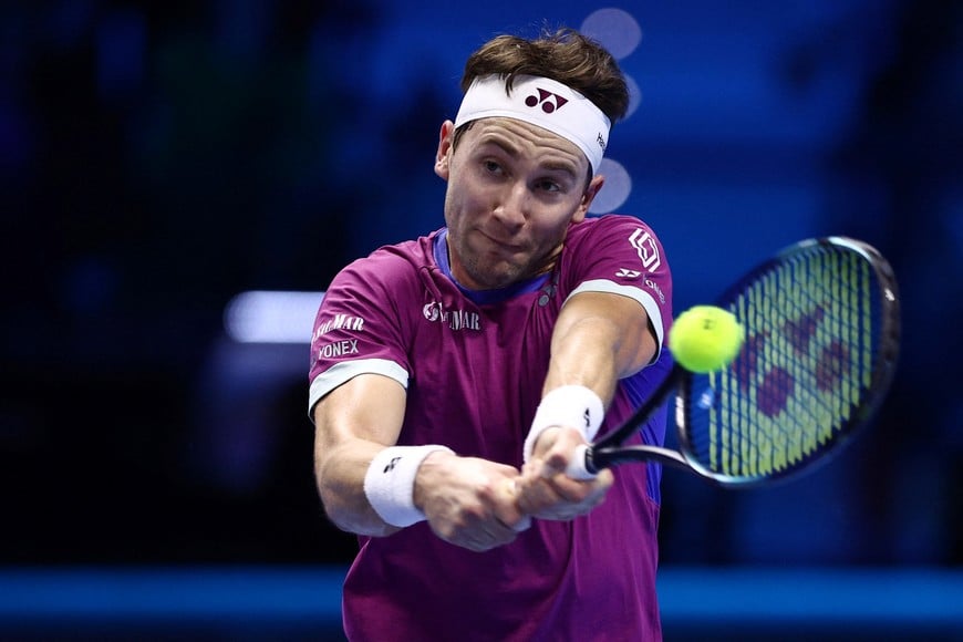 Tennis - ATP Finals - Inalpi Arena, Turin, Italy - November 11, 2024
Norway's Casper Ruud in action during his men's singles group stage match against Spain's Carlos Alcaraz REUTERS/Guglielmo Mangiapane