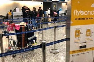 El gobierno nacional intimó a la low cost Flybondi a reducir sus cancelaciones y reprogramaciones.