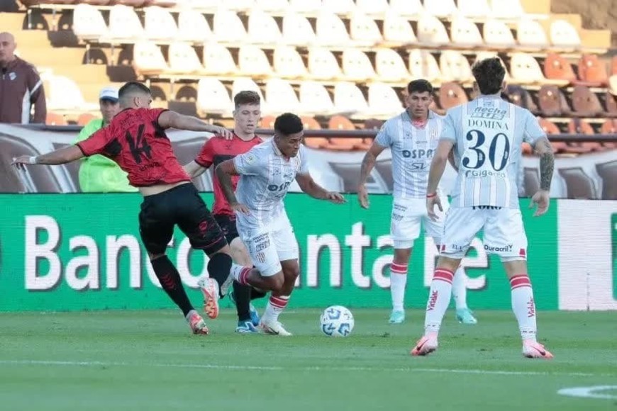 Rivero sufrió una lesión en el primer tiempo del duelo ante Platense.