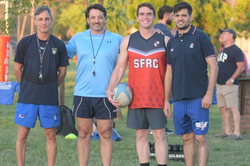 Sgroi, Pfirter, Carballo y Bertholt, los entrenadores de Santa Fe. Crédito: Manuel Fabatía.