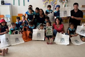 Los niños protagonistas de la iniciativa que ahora rige en la localidad. Foto: Gentileza.