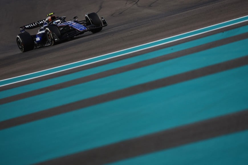 Formula One F1 - Abu Dhabi Grand Prix - Yas Marina Circuit, Abu Dhabi, United Arab Emirates - December 8, 2024
Williams' Franco Colapinto in action during the race REUTERS/Jakub Porzycki