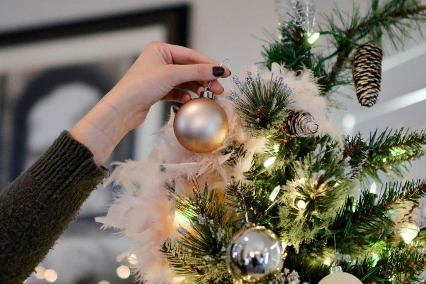 La historia detrás de la decoración del árbol de Navidad.