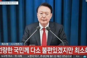 Presidente Yoon Suk-yeol en su efímera declaración de la ley marcial la semana pasada.