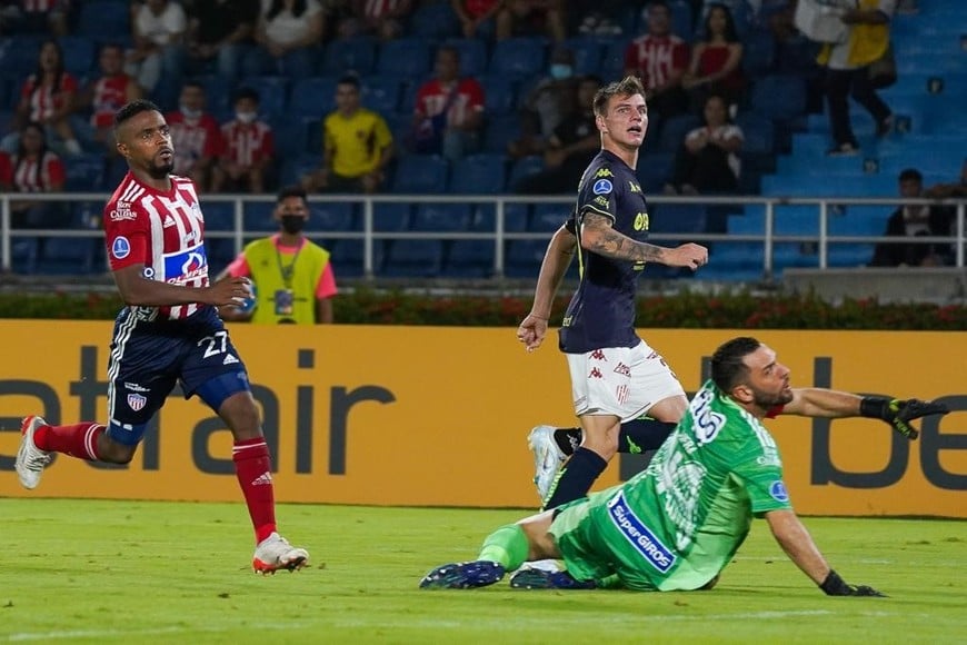 La definición de Kevin Zenón en el tercer gol del 4 a 0 Junior en Barranquilla el 26 de mayo de 2022. Crédito: Prensa Unión