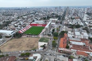 El partido que se juega este 11 de diciembre por la noche, en el estadio 15 de Abril, generará movimiento en el rubro hotelero-gastronómico de la ciudad.