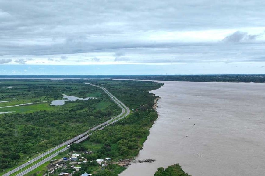 Se espera que continúe en crecimiento el río Paraná. Foto: Fernando Nicola