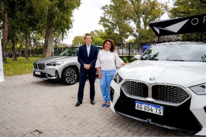 Leandro Larregina e Ivana Dip, en el sector destinado a test drives