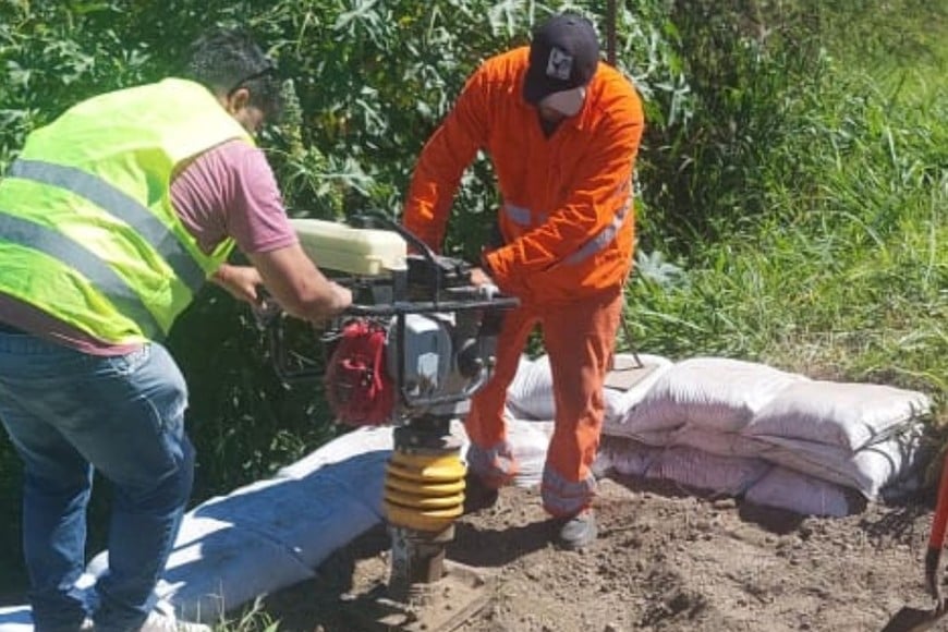 Parte del proceso de tareas del personal de Vialidad Provincial. Crédito: DPV