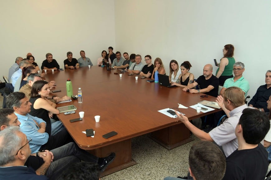 La última reunión de los distintos sectores del PJ provincial, el 25 de noviembre: Foto: Guillermo Di Salvatore