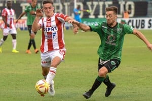 Mauro y Corvalán lo jugaron. El último antecedente de un cruce Unión-San Martín de San Juan fue el 3 de diciembre de 2018 en el estadio Hilario Sánchez. El Verdinegro ganó 2-0 con goles de Alvarenga; el DT de Unión era Leo Madelón; atajaba Nereo y arriba estaba Fanco Soldano. Ahora, se vuelven a cruzar. Foto: El Litoral