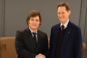 Javier Milei se reunió con John Elkann, titular de la automotriz Stellantis.