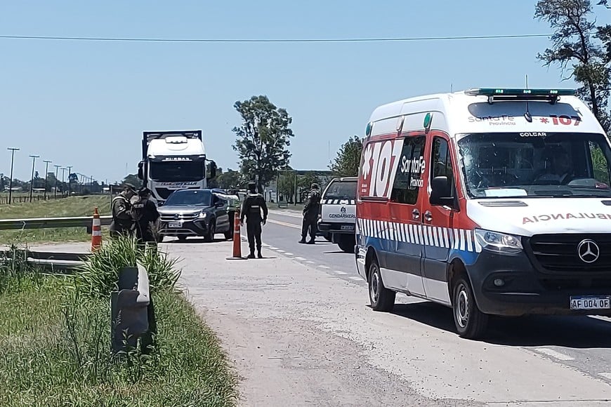 Una motociclista perdió la vida tras ser embestida por un camión en Rafaela. Policia. Patrulleros.  Créditos: Tomás Bertero