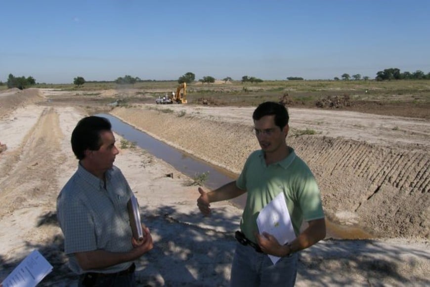 Entre 2008 y 2009, el entonces intendente de Avellaneda, Orfilio Marcón, impulsó la captación de agua para riego en el Paraje La Vertiente.