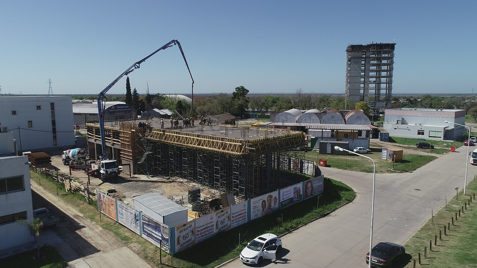 En plena construcción, el edificio que albergará las oficinas de El Litoral.