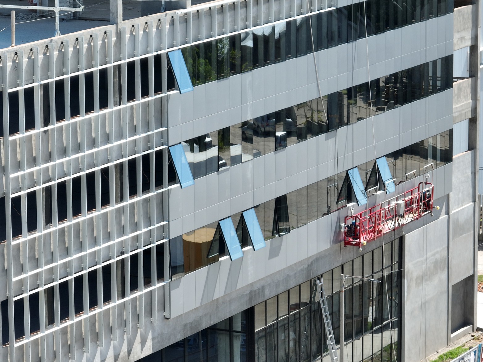 Ventanales, la clave de la luminosidad del nuevo edificio.