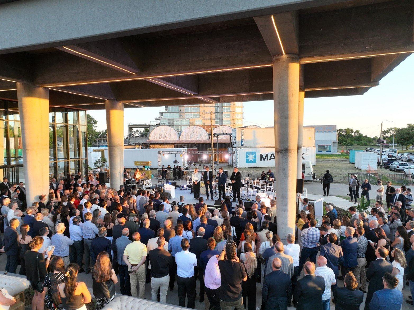 Fotos aéreas de la inauguración del edificio de El Litoral.