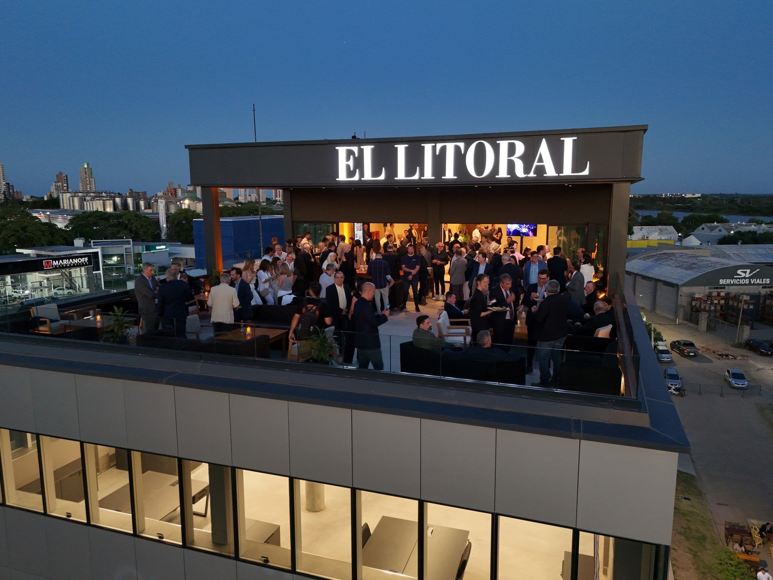 Fotos aéreas de la inauguración del edificio de El Litoral.