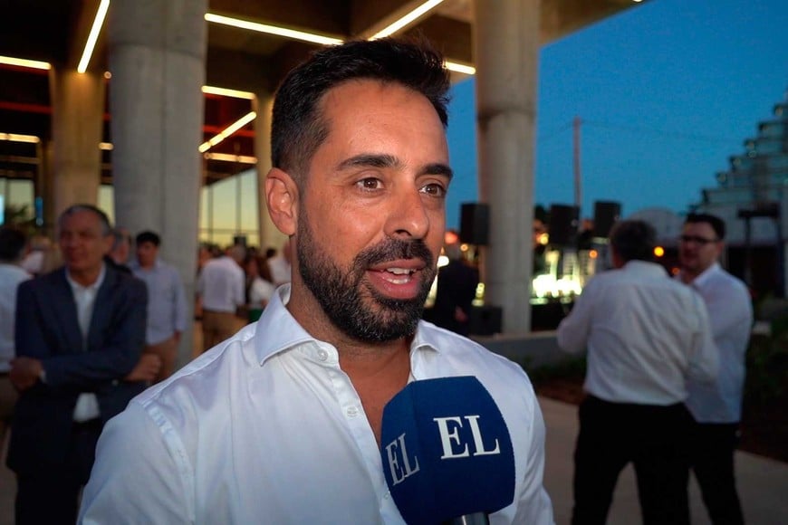 Octavio Benuzzi, dialogó  con El Litoral en la inauguración del nuevo edificio.