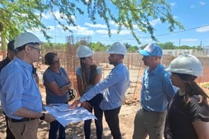 “Esta obra es muy importante no solo para San Javier, sino para todo el departamento. Esta cisterna que estamos viendo en este momento abastecerá a la ciudad y está pensada para cubrir las necesidades de agua de la población durante los próximos 20 años”, explicó Enrico.