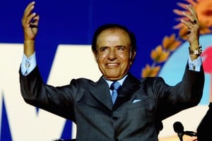 La serie está basada en una parte de la vida del ex presidente Carlos Saúl Menem.