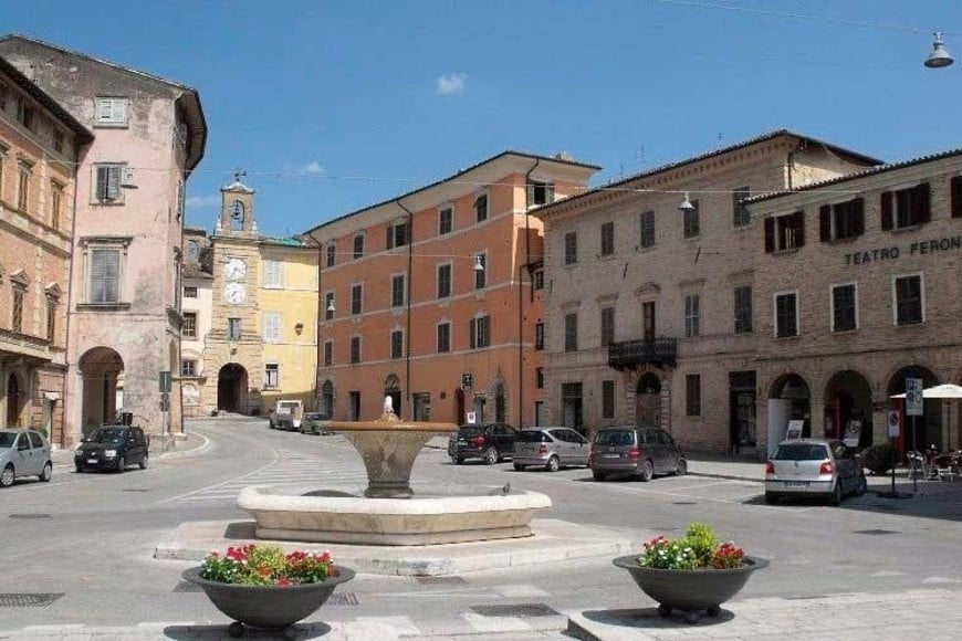 La plaza central de San Severino.