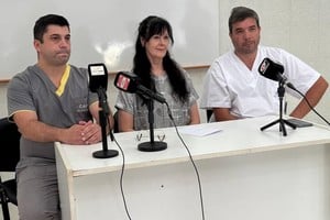 La pasada semana se presentaron los detalles de la estrategia que se llevará a cabo en la localidad. La Vicepresidenta Comunal, Graciela Rossi, junto al Director del Centro Primario de Salud, Dante Rubio, junto al enfermero Aldo Vicens, explicaron las acciones que comprende el programa.