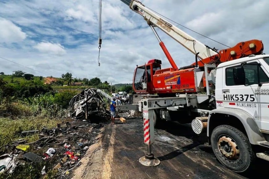 El micro viajaba de São Paulo a Jequié, en el estado de Bahía, y transportaba a 45 pasajeros