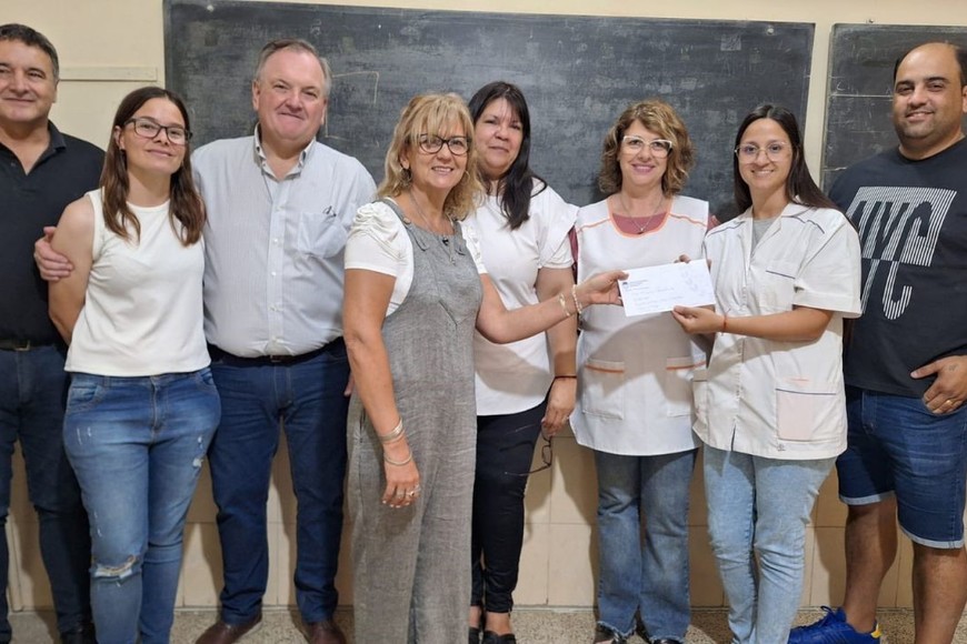 Michlig destacó “la importancia de estas inversiones en las escuelas rurales, subrayando que “la educación es el pilar fundamental del desarrollo de nuestras comunidades, y estas obras aseguran mejores condiciones para docentes y estudiantes”.