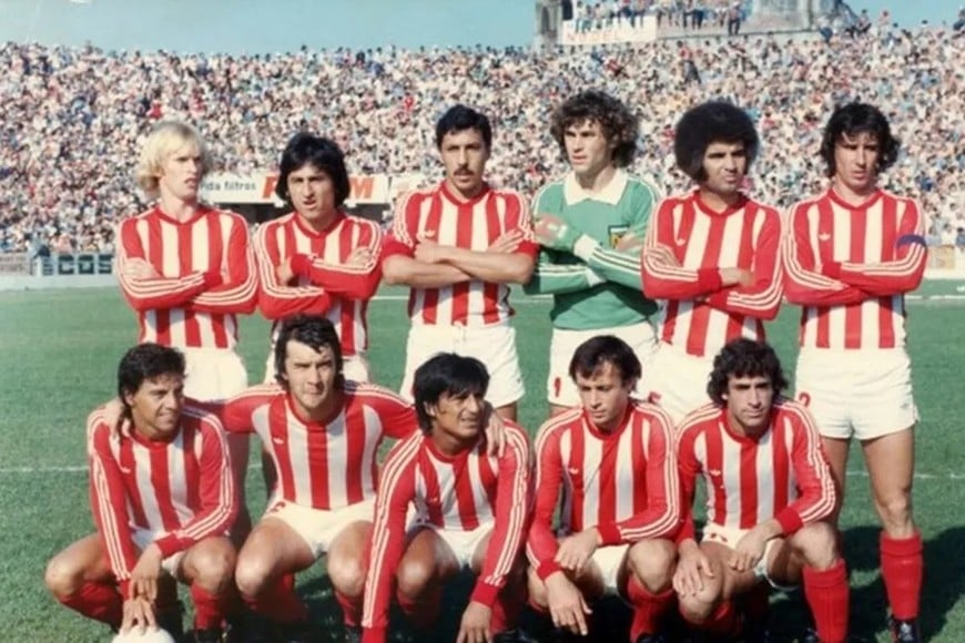 Los once de Reynaldo. Esa tarde, en la final del Nacional en la cancha de River Plate, Unión formó con: Nery Pumpido; Hugo López, Mazzoni, Cárdenas y Regenhardt; Alberto, Telch, Pitarch y Ribeca; Paz y Alí. El D.T. era Reynaldo Volken.