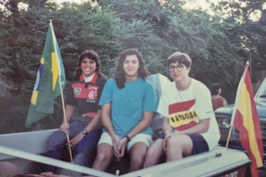 Junto a dos camaradas: María Luisa Cabañeros y Christiane Fanzeres.