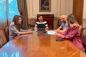 El gobernador Pullaro mantuvo un encuentro con el ministro Puccini, Rodríguez y Ghilotti.